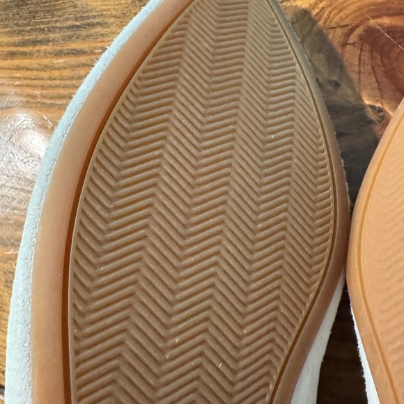 HUSH PUPPIES Bounce Grey Suede Sadie Tassel Slip On Flats w/Green | Size 8 1/2 - Picture 9 of 10